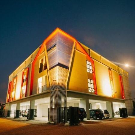 Dparagon Kalijudan Surabaya Exterior foto